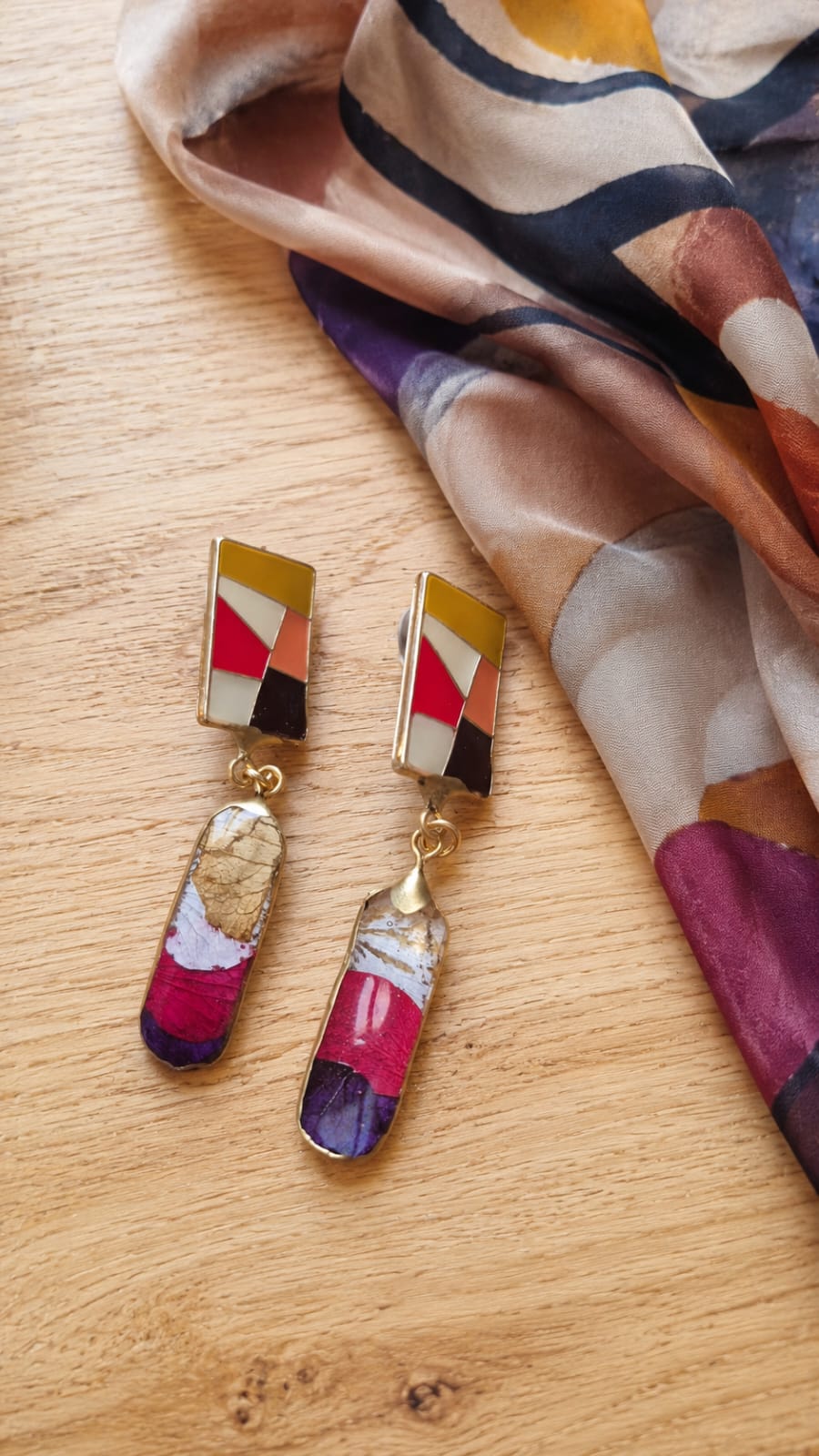Primizie - Orecchini - Barrette colorate con arcobaleno di Petali