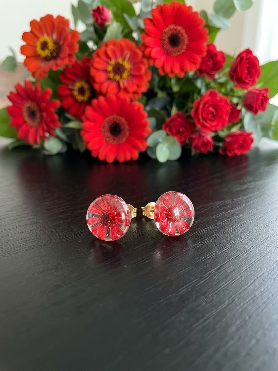Orecchini - Fiore rosso mignon in sfera di resina