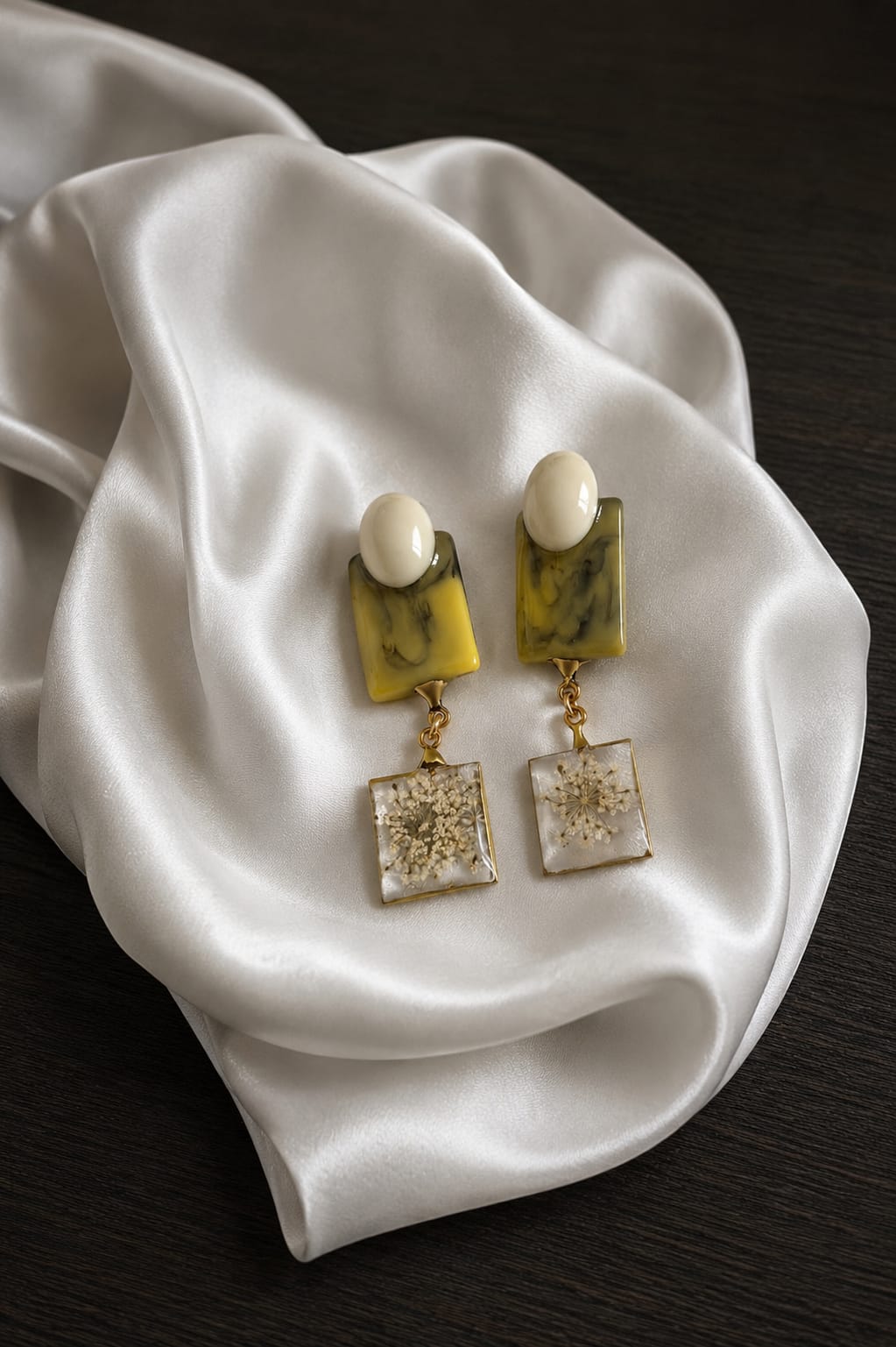 Primizie - Orecchini - Ombrellina con montatura vintage verde chiara